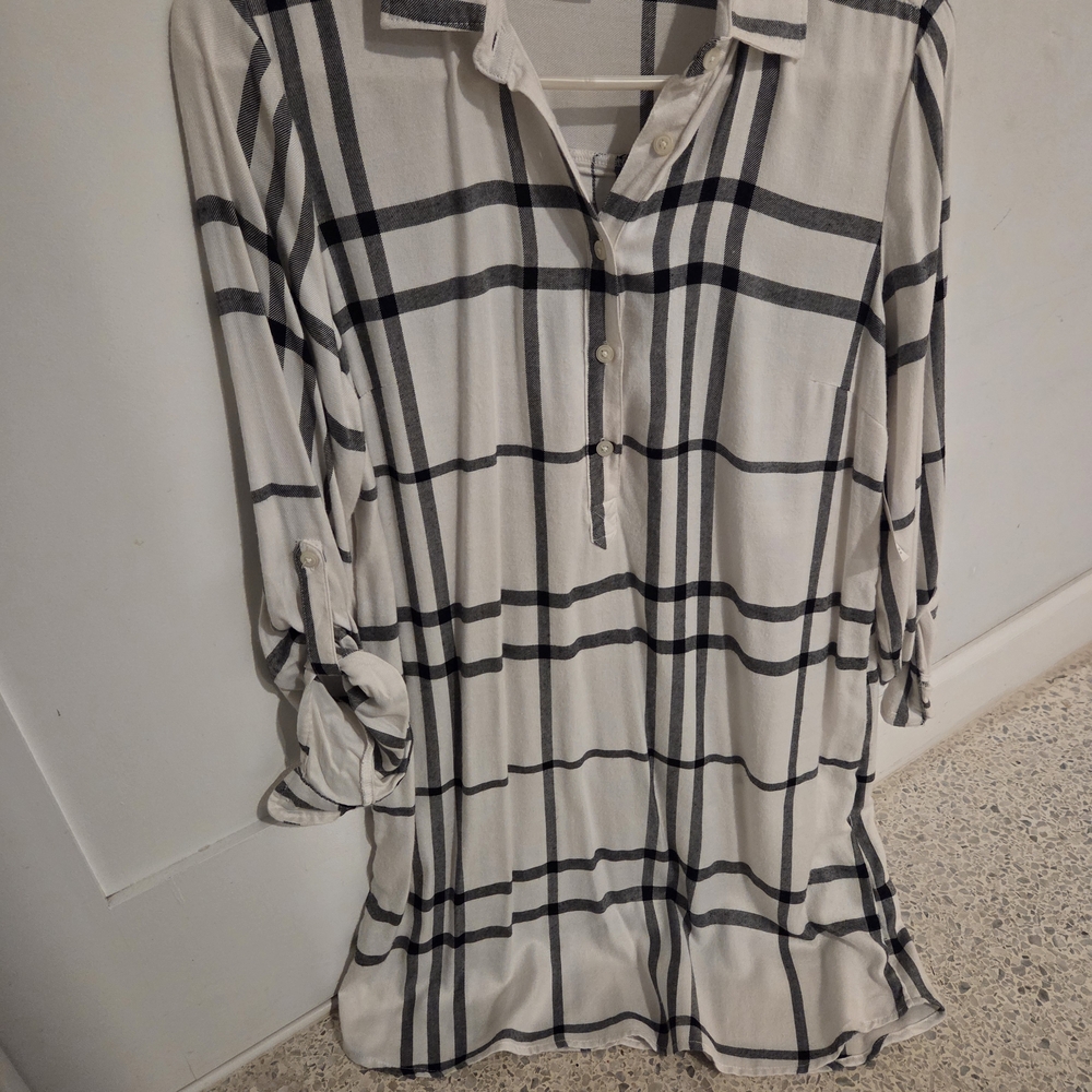 Old Navy Black and White Plaid Dress (Medium, NWT)